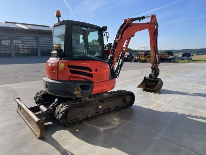 Bild 3:Minibagger Kubota KX057-4