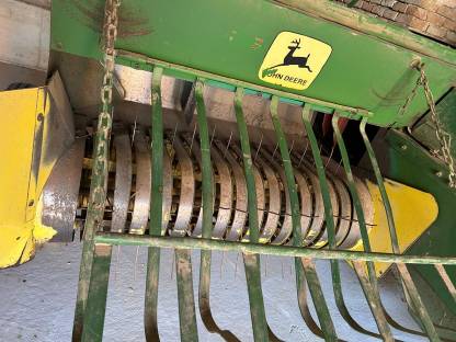 Bild 3:John Deere Ballenpresse