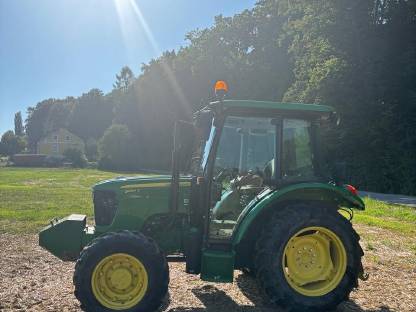 Bild 2:John Deere 5050E