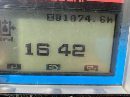 Bild 9:Takeuchi TB216