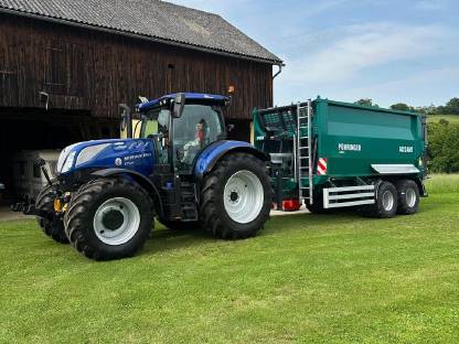 Bild 2:Transportarbeiten mit Pühringer-Abschiebemulde