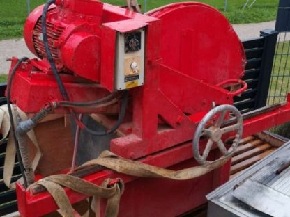 Bild 2:Ziegelschneidmaschine