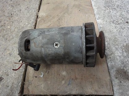 Bild 3:Div. Lichtmaschinen und Starter