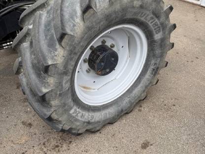 Michelin Multibib 480/65 R24 2 Stk. ohne Felgen