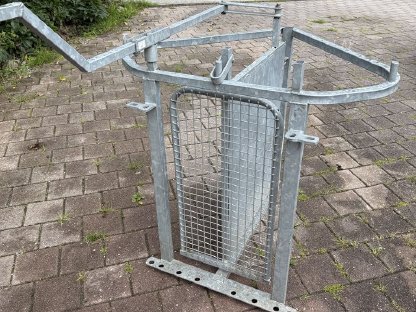 Bild 4:Schafe: 2-Wege-Stop-Sortiertor (Patura)