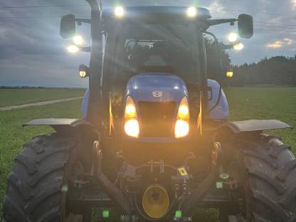 Bild 9:New Holland T6.160 AC Stufenlos