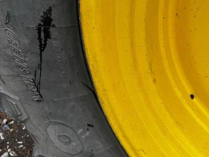 Bild 3:Verkaufe Trelleborg TM800