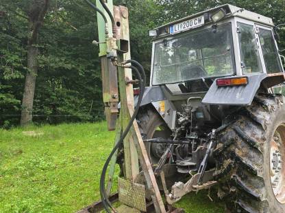 Bild 3:Holzspalter für Traktor