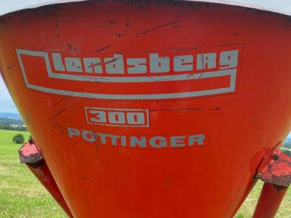 Bild 2:Düngerstreuer Landsberg 300