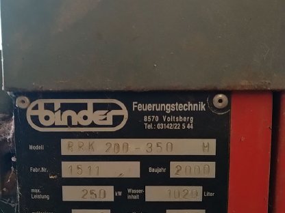 Bild 3:Binder Hackschnitzelofen RRK 250kw