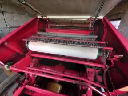 Bild 6:Welger Rundballenpresse RP 235