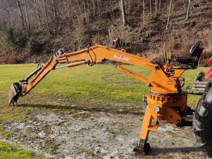 Bild 2:Heckbagger Hydrac