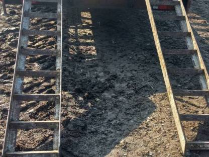 Bild 4:Tieflader Anhänger Baugeräteanhänger