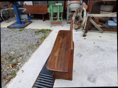 Bild 3:Wirtshausbänke