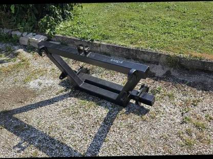 Bild 2:Adapter Euroaufnahme zu 3-Punkt