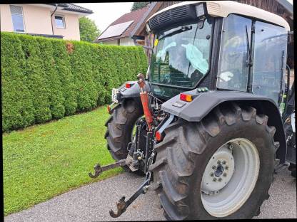 Bild 6:Deutz Fahr Agroplus 80 Premium mit Hauer Frontlader HLS 70
