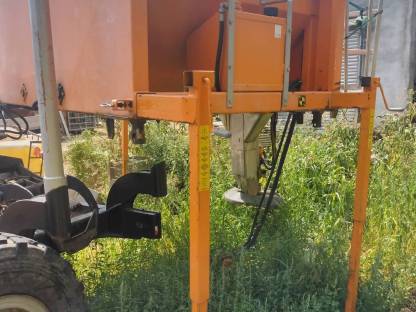 Bild 3:Kahlbacher 2-Kammern Streuer