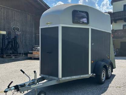 Bild 2:Pferde-/Viehanhänger Humbaur Balios