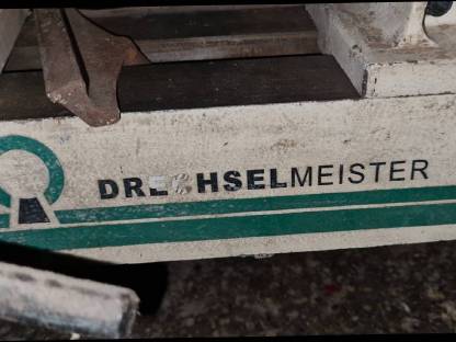 Bild 3:Holzdrehbank JWL-1220