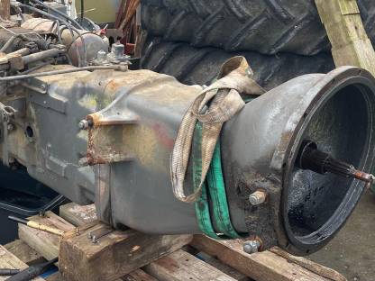 Bild 3:Steyr 1400 8160 8170 8180 Getriebe Zwischengehäuse