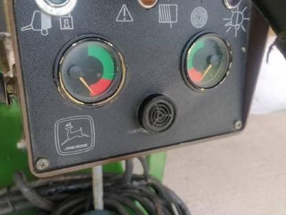 Bild 9:John deere 545 Rundballenpresse