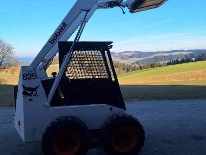 Kompaktlader Bobcat 825
