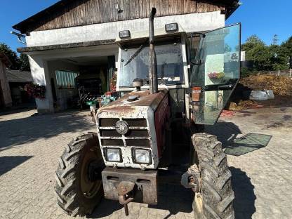Traktor 8060 SK2 mit Allrad