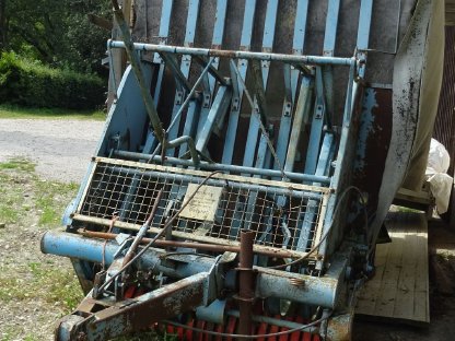 Bild 4:Alter Ladewagen