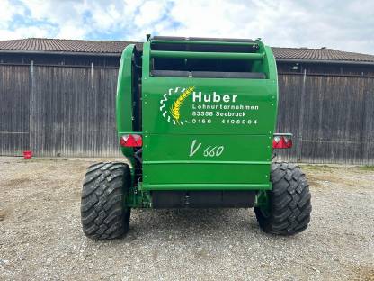 Bild 3:McHale V660 Rundballenpresse