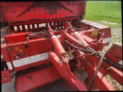 Bild 2:Pöttinger Ernteprofi 2