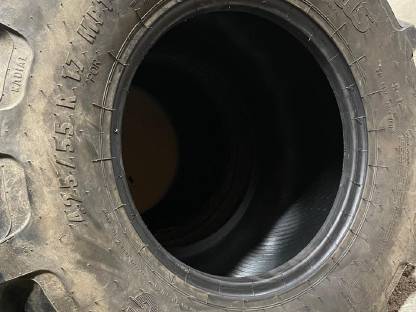 Reifen zu Muli 425/55-17