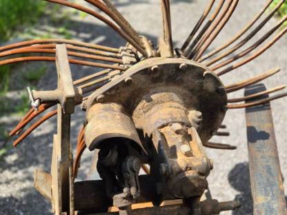 Bild 3:Zapfwellenroder, Kartoffelroder