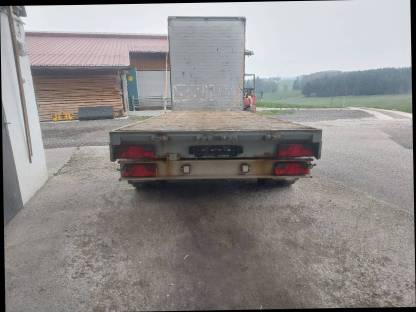Bild 2:LKW Anhänger Riedler