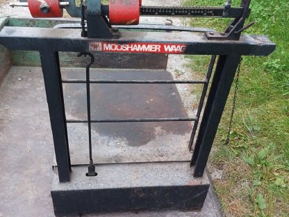 Bild 4:Mostpresse, Schwader, Waage, Schneepflug, Schaufel, Palettengabel