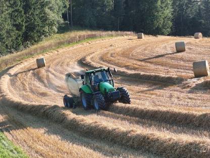 Bild 4:Lohn Pressen und Wickeln