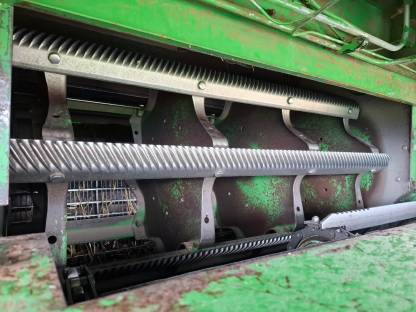 Bild 9:John Deere 1068H