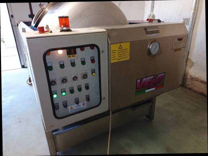 Bild 2:Pneumatische Presse Velo PRM 15