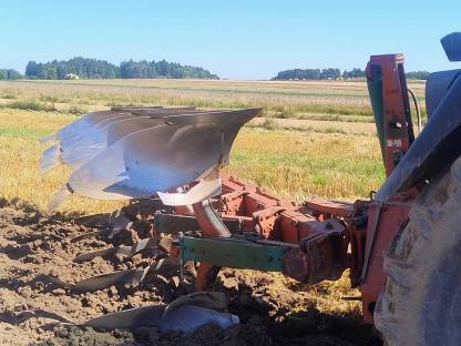 Bild 4:2 Stk. Kverneland Pflug Vario