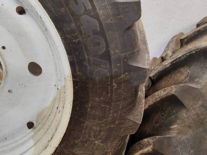 Bild 3:Kompletträder 540/65 R38 + 440/65 R28 Michelin Multibib