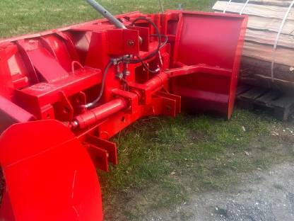 Bild 4:Maisschiebeschild/Schneepflug