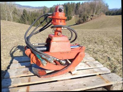 Bild 3:Holzzange mit Rotator