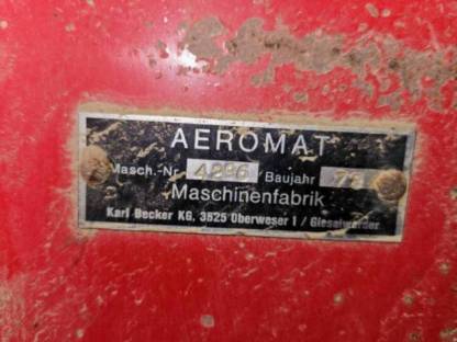 Bild 2:Becker Aeromat Maissämaschine