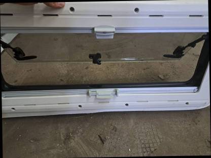 Bild 2:Wohnwagen Fenster