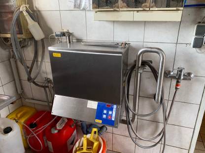 Bild 3:Melkanlage für Ziegen