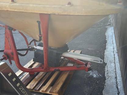 Bild 2:Vicon Pendelstreuer