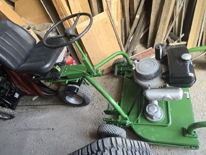 Bild 2:Sabo Celle Aufsitzmäher Oldtimer