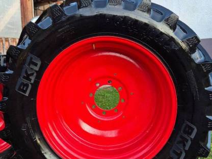 Bild 5:Kompletträder 540/65 R38 - 420/70 R24