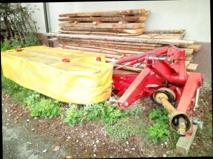 Bild 6:Pöttinger Novadisc 265 Heckmähwerk