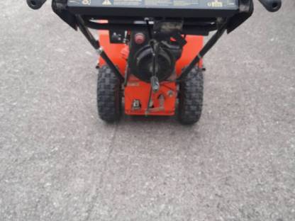 Bild 8:Schneefräse Ariens ST724