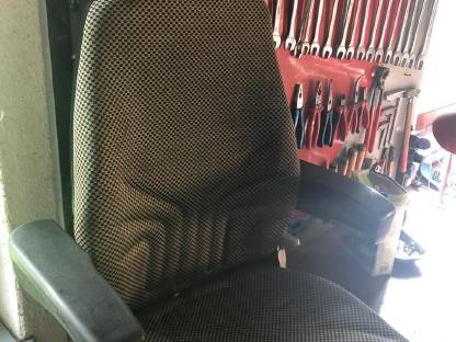 Bild 3:Grammer Baumaschinensitz mit Armlehnen